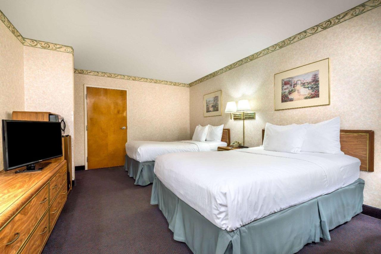 Days Inn By Wyndham Vineland Esterno foto
